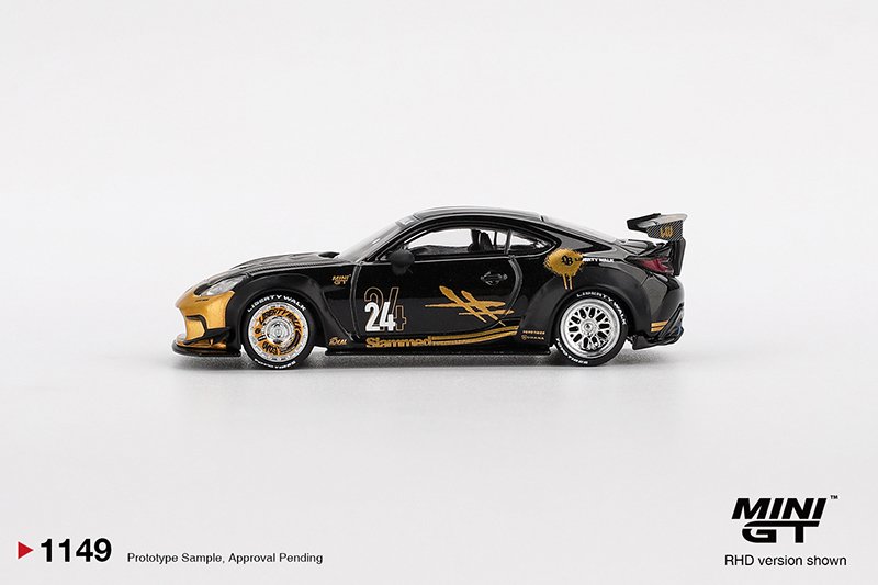 Mini GT 1149 - 2025 Toyota GR86 Supra LB-Nation, Black & Gold Mini GT 1149 - 2025 Toyota GR86 Supra LB-Nation, Black & Gold - Imagen 4