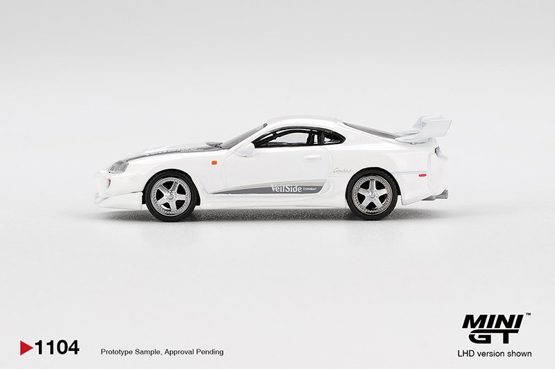 MiniGT 1104 - 2014 Toyota Supra MK4 (A80) Veilside Combat V-I, white pearl metallic MiniGT 1104 - 2014 Toyota Supra MK4 (A80) Veilside Combat V-I, white pearl metallic - Imagen 3